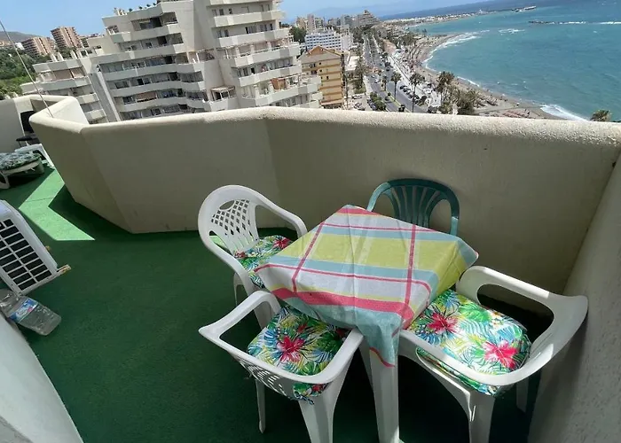 Benal Beach Con Vista Frontal Al Mar